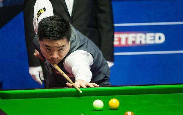 有条不紊的 有条不紊的