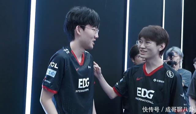 人立刻清二 人立刻清二